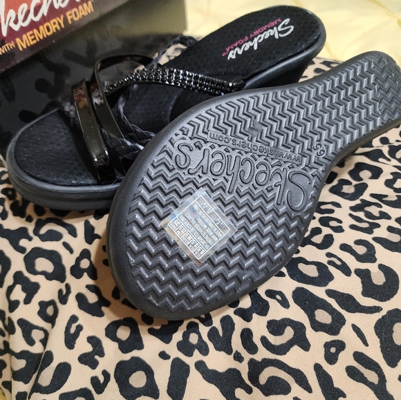 Skechers sandals - Picture 4 of 4